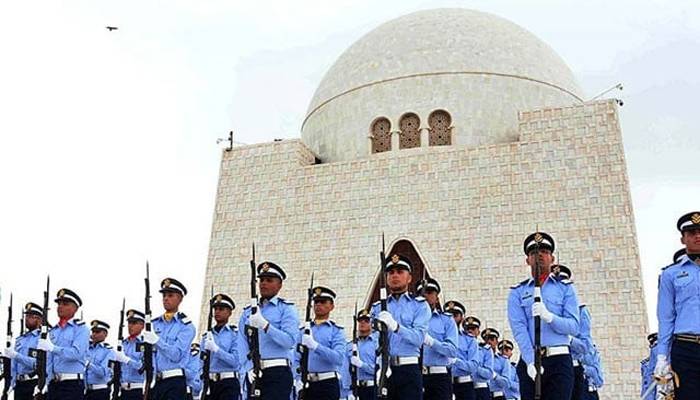 پاک فضائیہ کے چاق چوبند دستے نےمزارقائد پرگارڈزکی ذمے داریاں سنبھال لیں