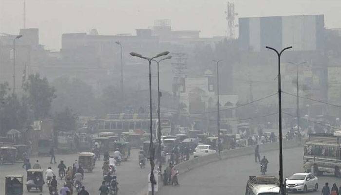 سموگ بے قابو، فضائی آلودگی کے اعتبار سے لاہور آج بھی دنیا بھر میں سرفہرست