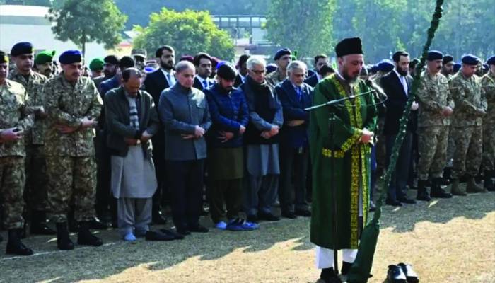 میر علی میں جام شہادت نوش کرنیوالے میجر حمزہ اسرار شہید کی نماز جنازہ ادا